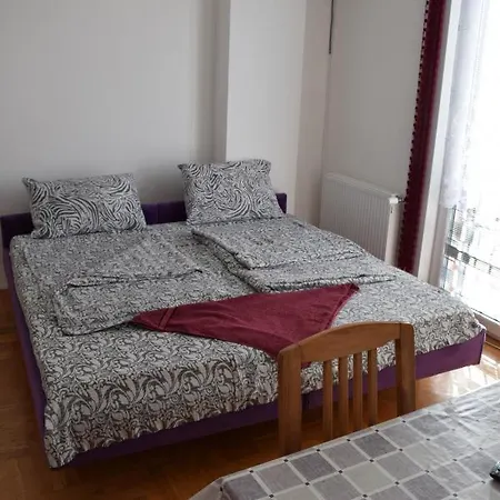 Holiday home Nermin *